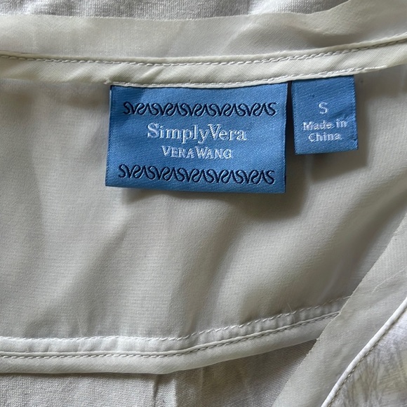 Vera Wang  Top  tank top  Light gray   Whiskered pattern / Sheer Edges  Size S - Picture 2 of 10